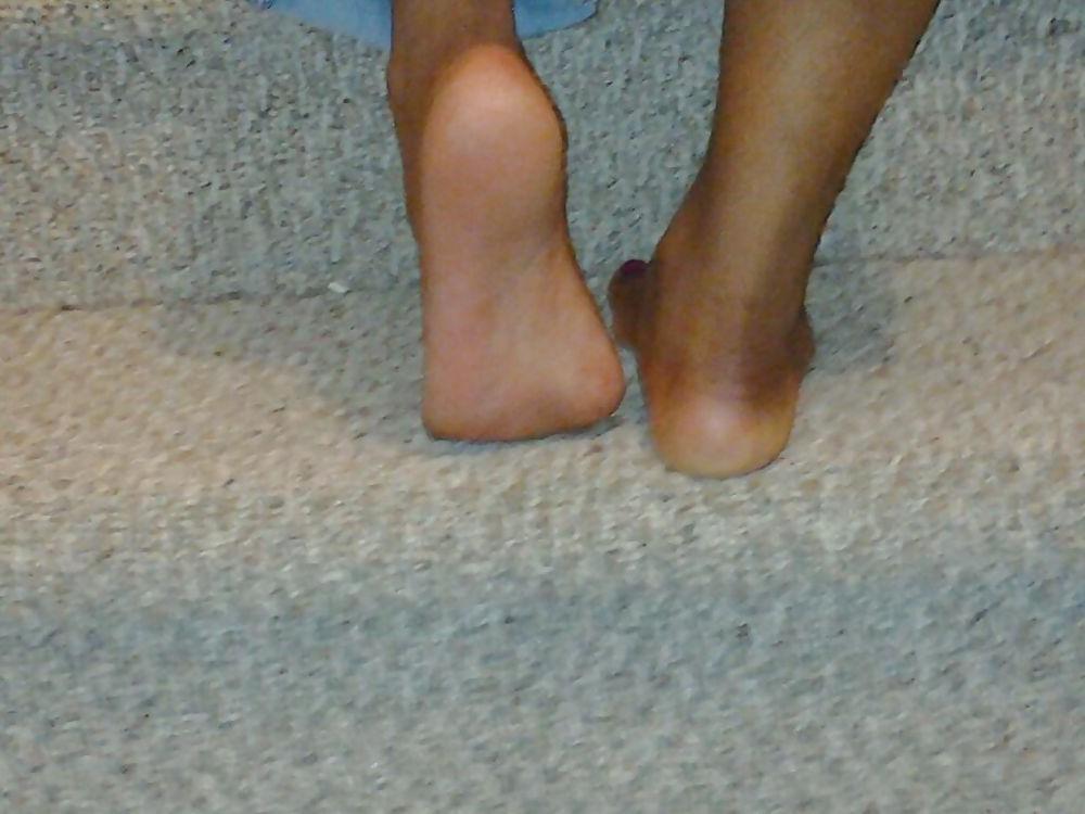 25P Beautiful feet