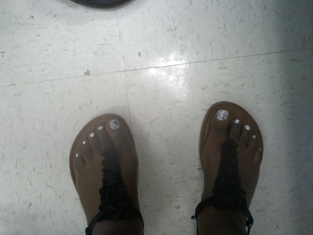 25P Beautiful feet