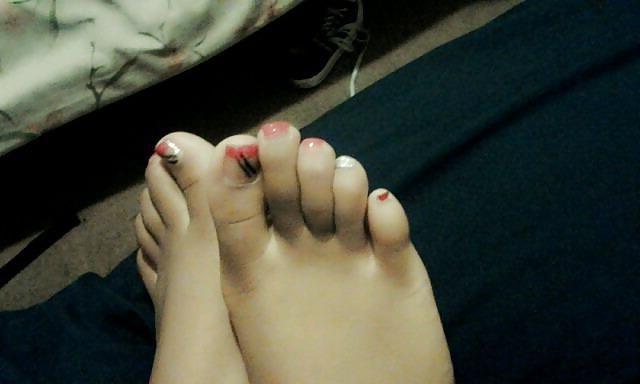25P Beautiful feet