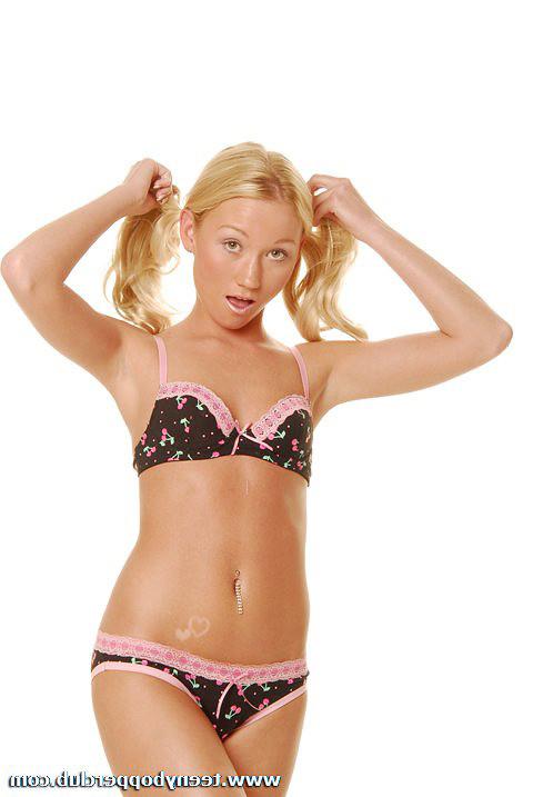 16P This teeny bopper has nice undies but an even better pussy to brag about
