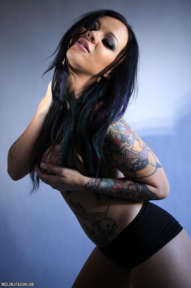 15P Brittany Lynn is a spunky punk rock dreamgirl