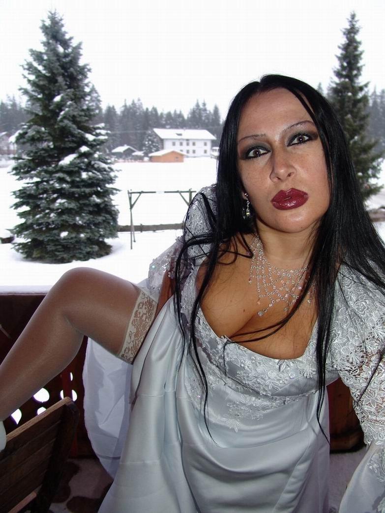 12P Busty stocking bride Schokomaus