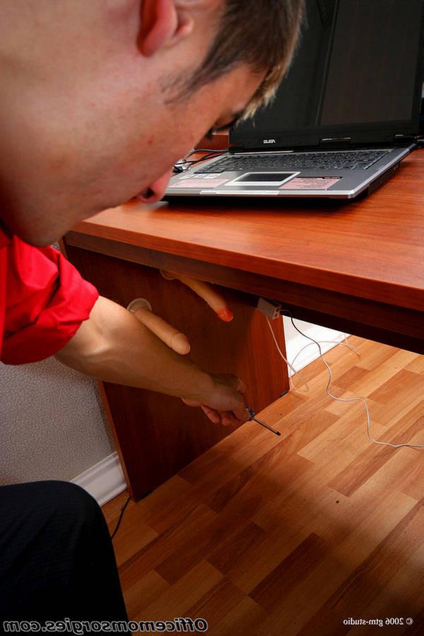 20P IT guy stays in the office and gets seduced by a slutty mature brunette