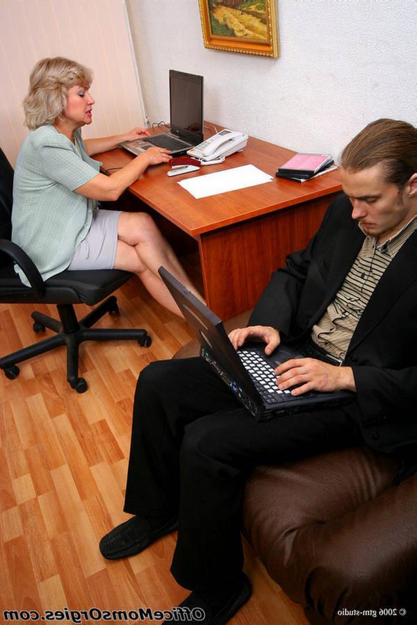 20P IT guy stays in the office and gets seduced by a slutty mature blonde