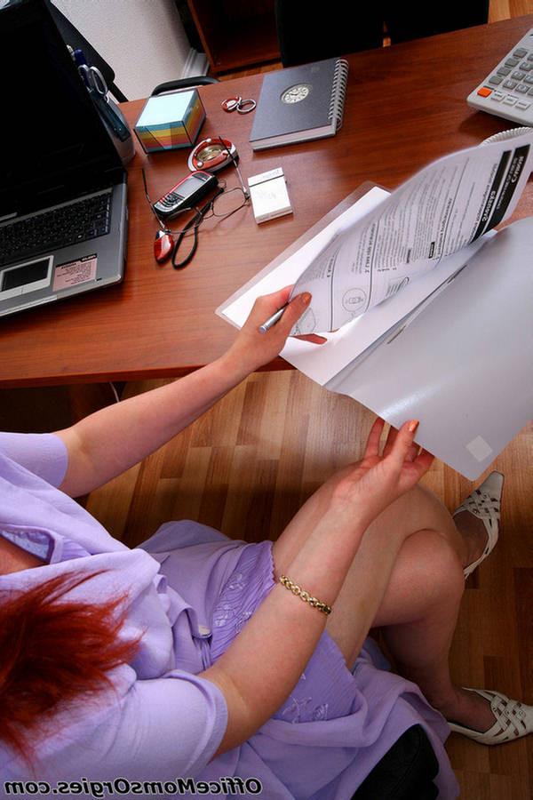 20P Mean bossy MILF screwed, facefucked and spunked by a young worker