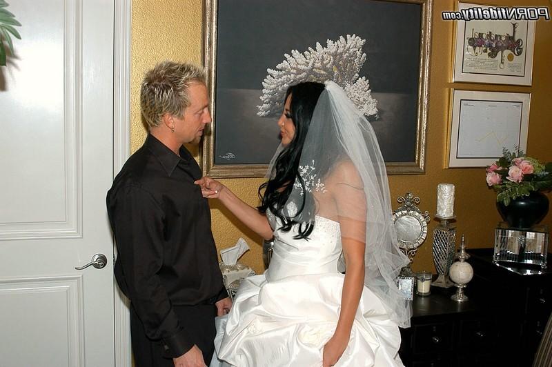 16P Audrey Bitoni cheats on her husband right after her wedding