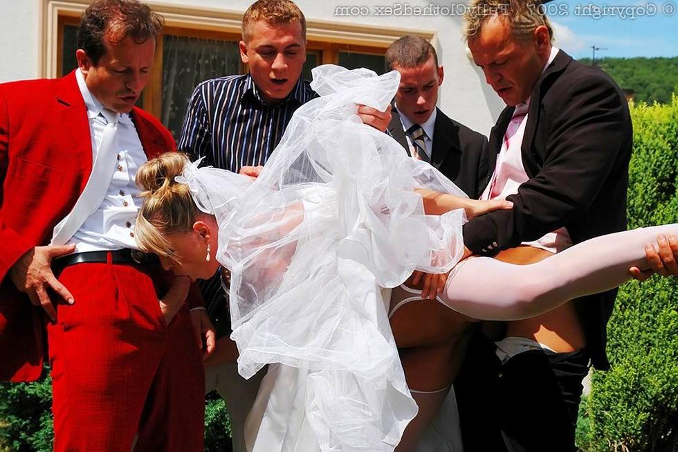 16P Lucky blonde bride pleasing four cocks