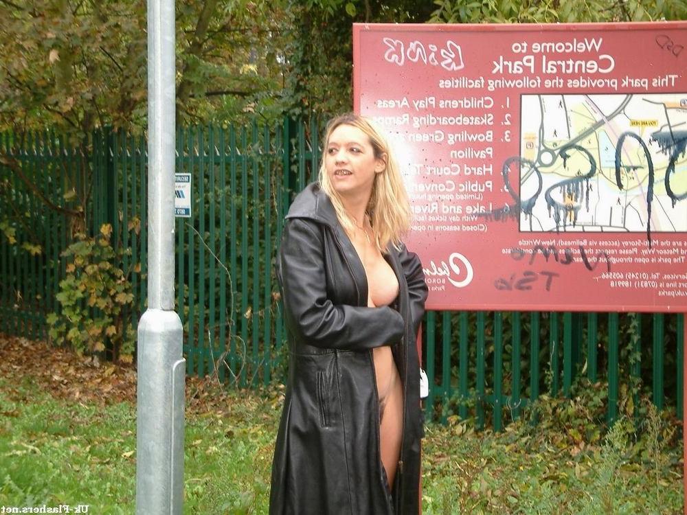 16P Emma Louise doing a rude public nudity show in a busy public park in Chelmsford