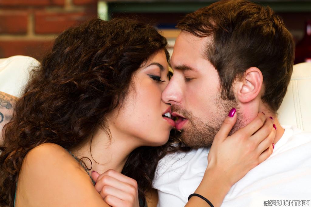 15P Lyla Love wraps her juicy pussy around his throbbing cock