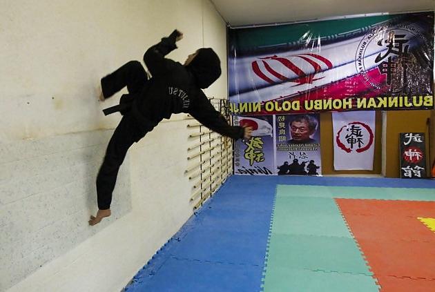 6P Iran's Female Ninjas