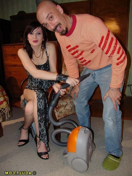 15P brunette bride tryout does sample fuck for the rich guy