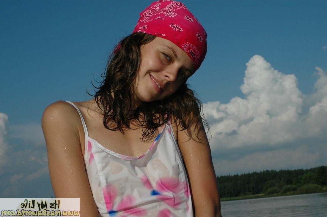 15P Nasty teen girl in wet panties posing