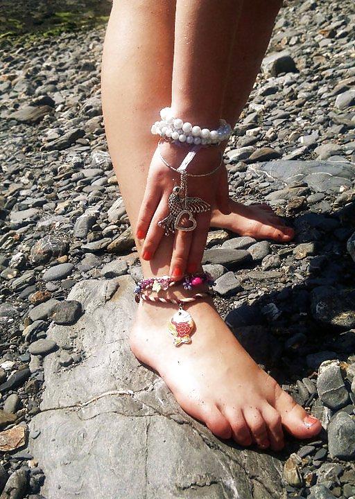 25P Facebook: Cute blonde teen Karolina