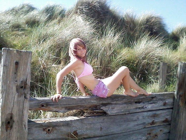 25P Facebook: Cute blonde teen Karolina