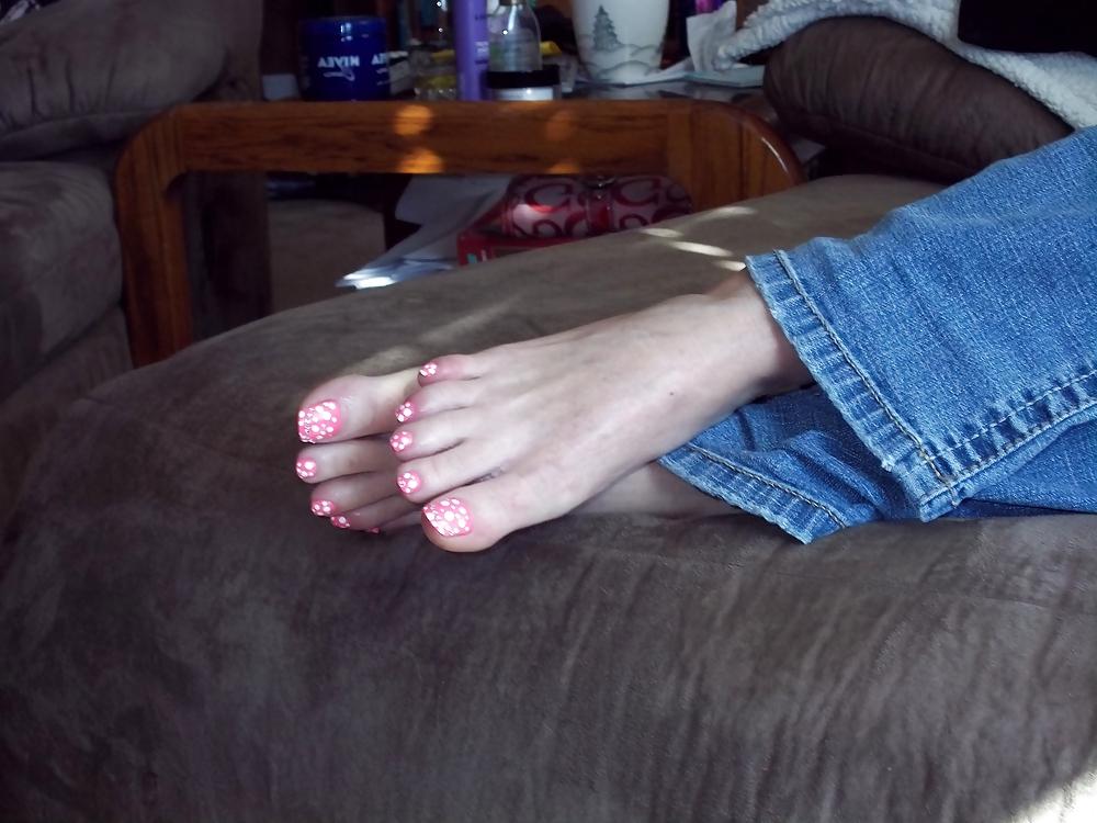 20P Chance's sexy pink toes