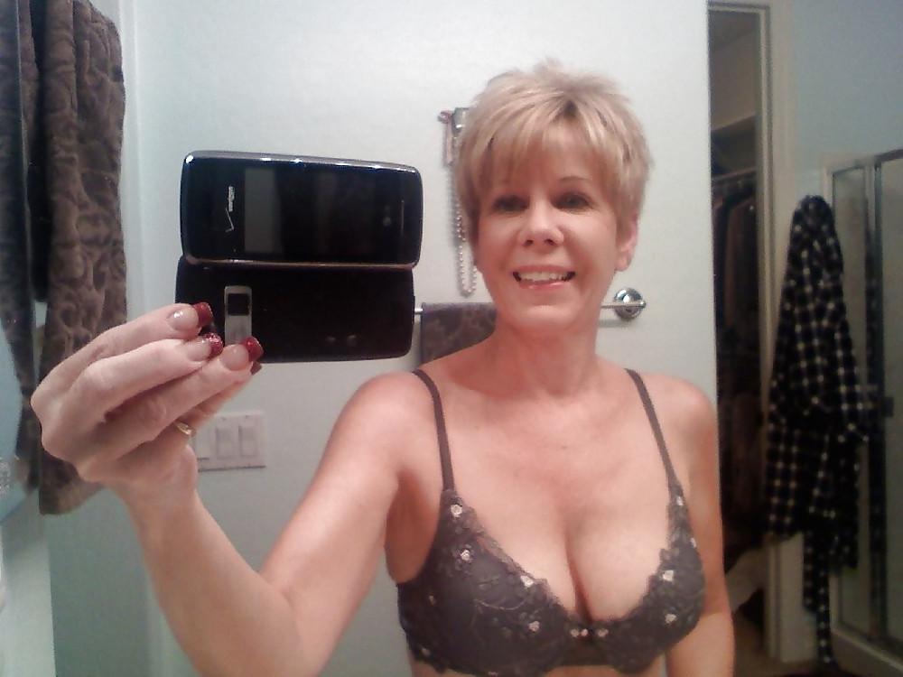 25P Mom what you doing with my phone