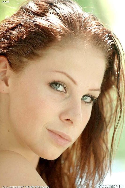15P Beautiful brunette with huge round juggs