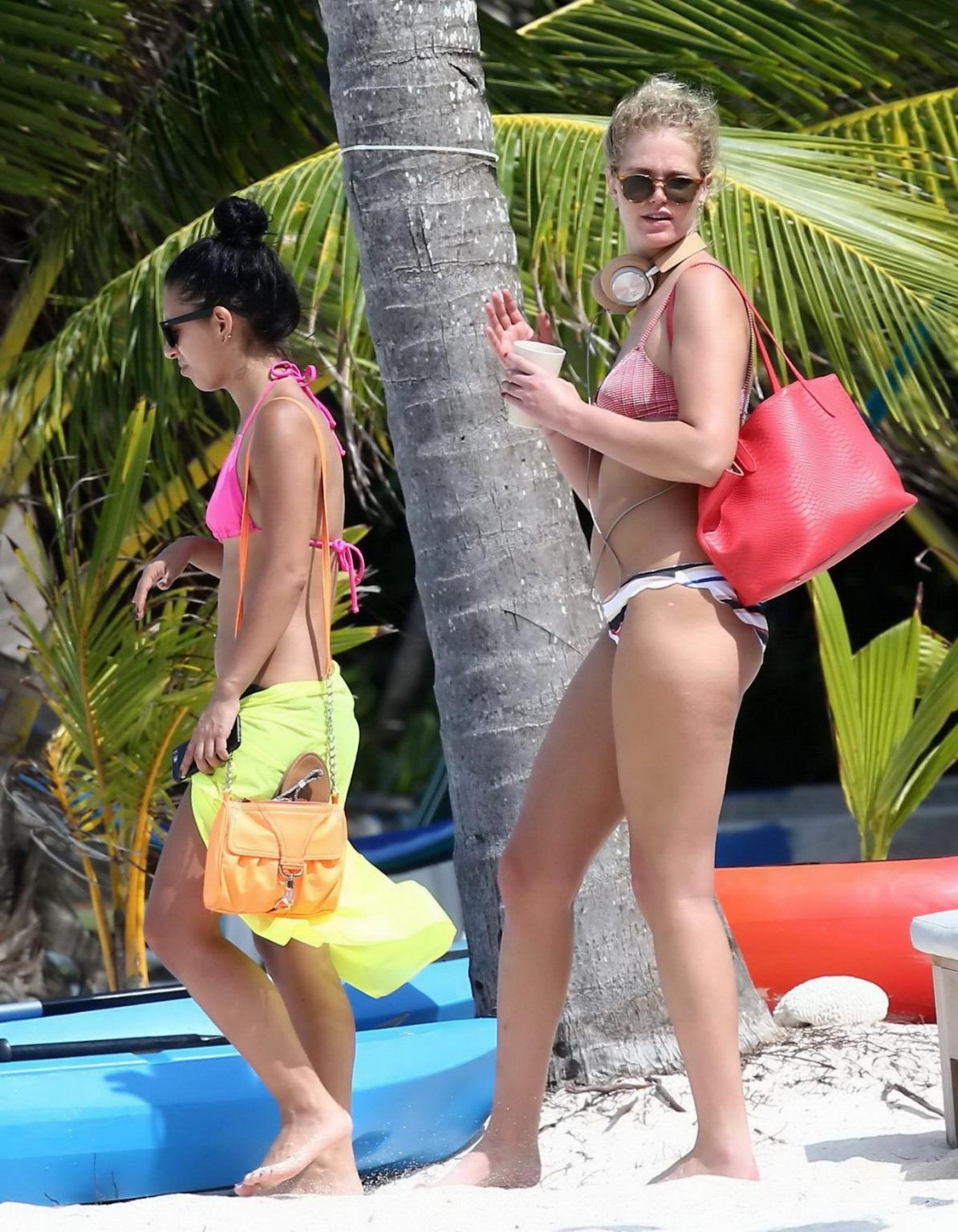16P Erin Heatherton shows off her juicy bikini ass in Mexico