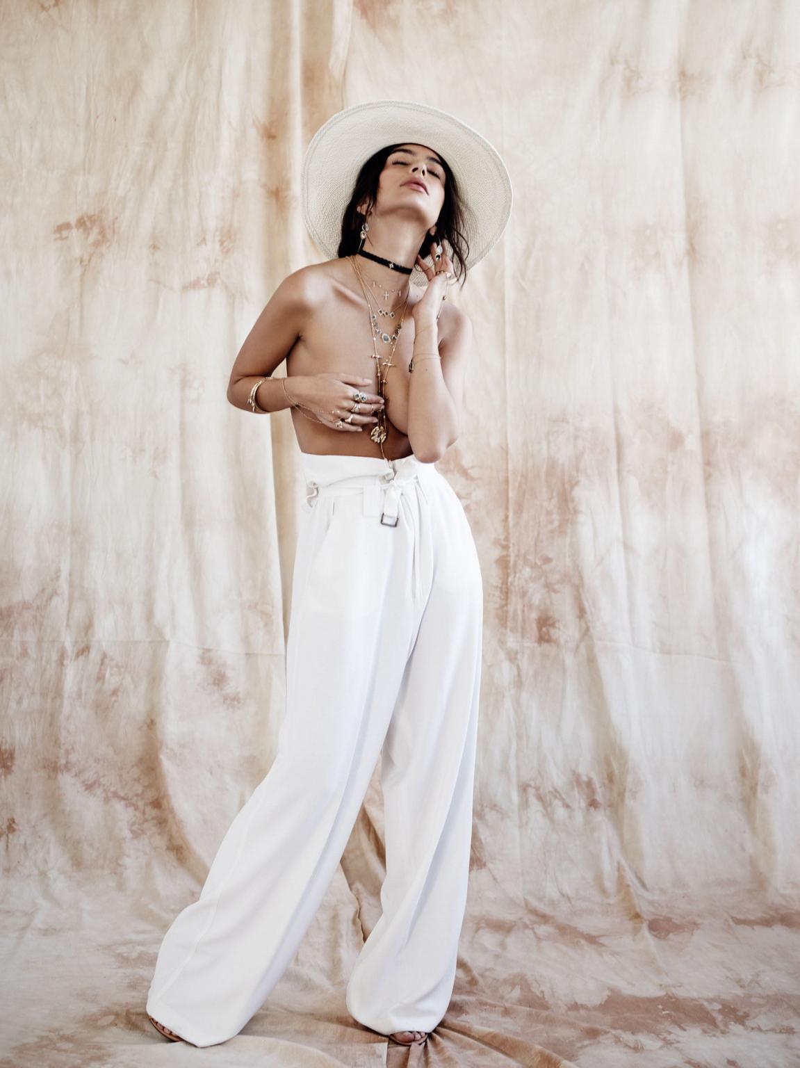 16P Emily Ratajkowski topless trying to hide her huge boobs