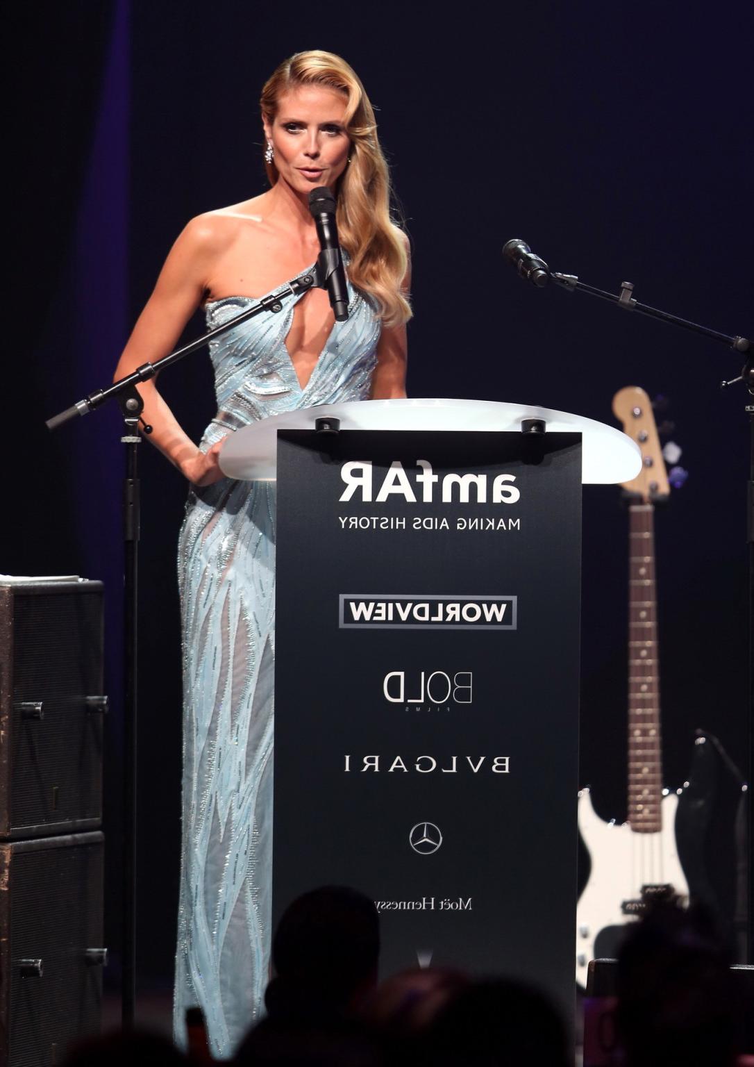 16P Heidi Klum showing cleavage at amfARs 21st Cinema Against AIDS Gala