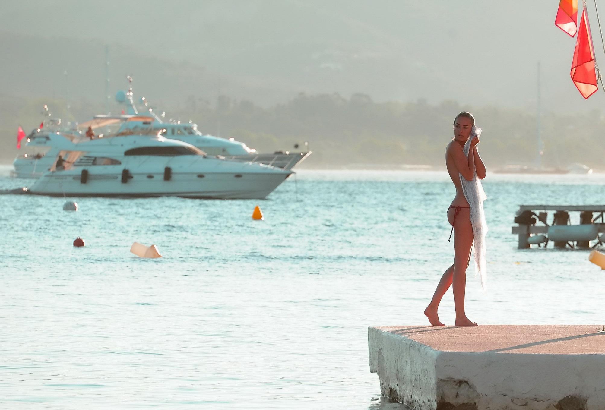 16P Kimberley Garner morning topless at Mykonos docks in Greece