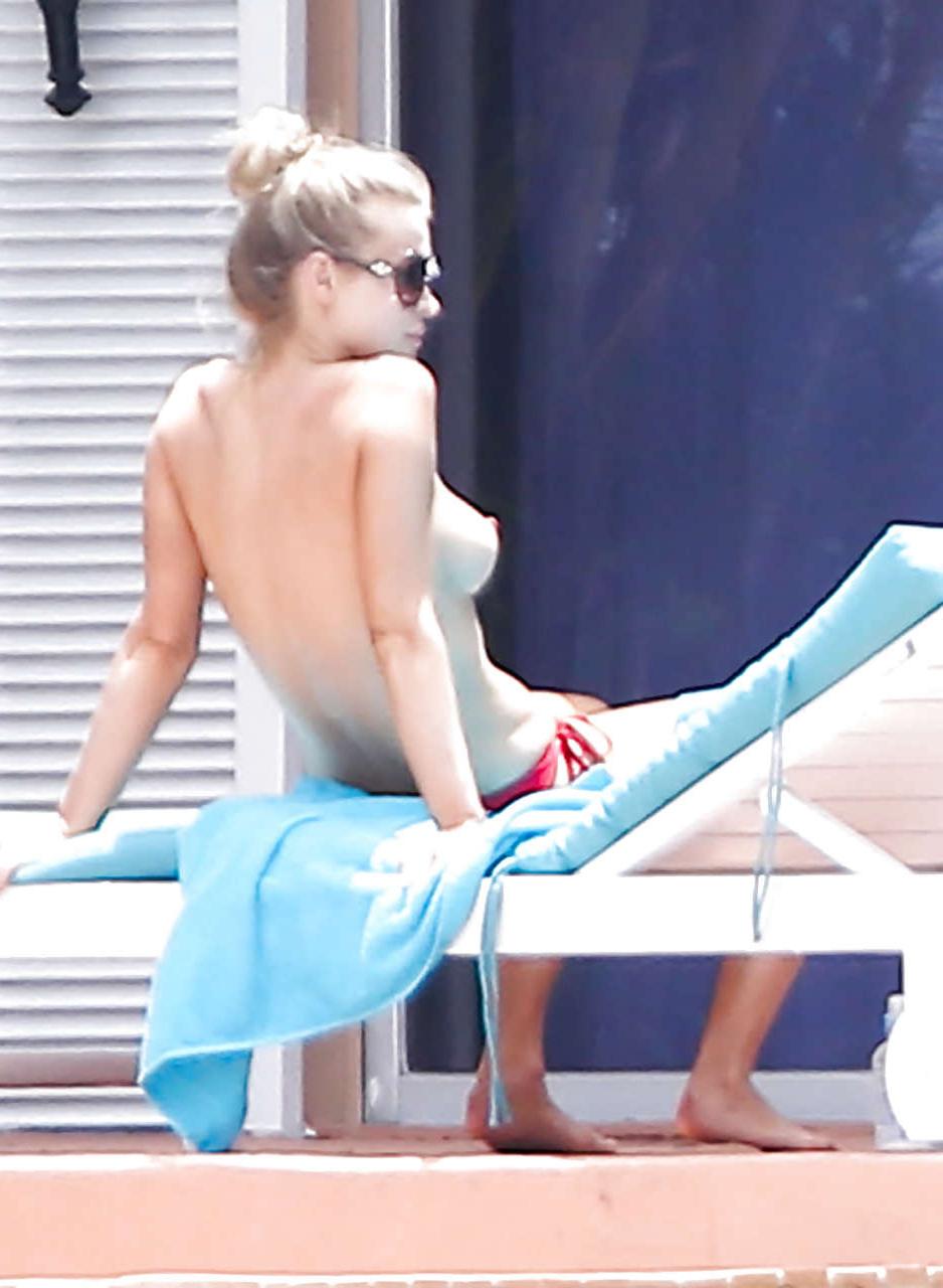16P Joanna Krupa showing hot body in topless bikini out poolside 