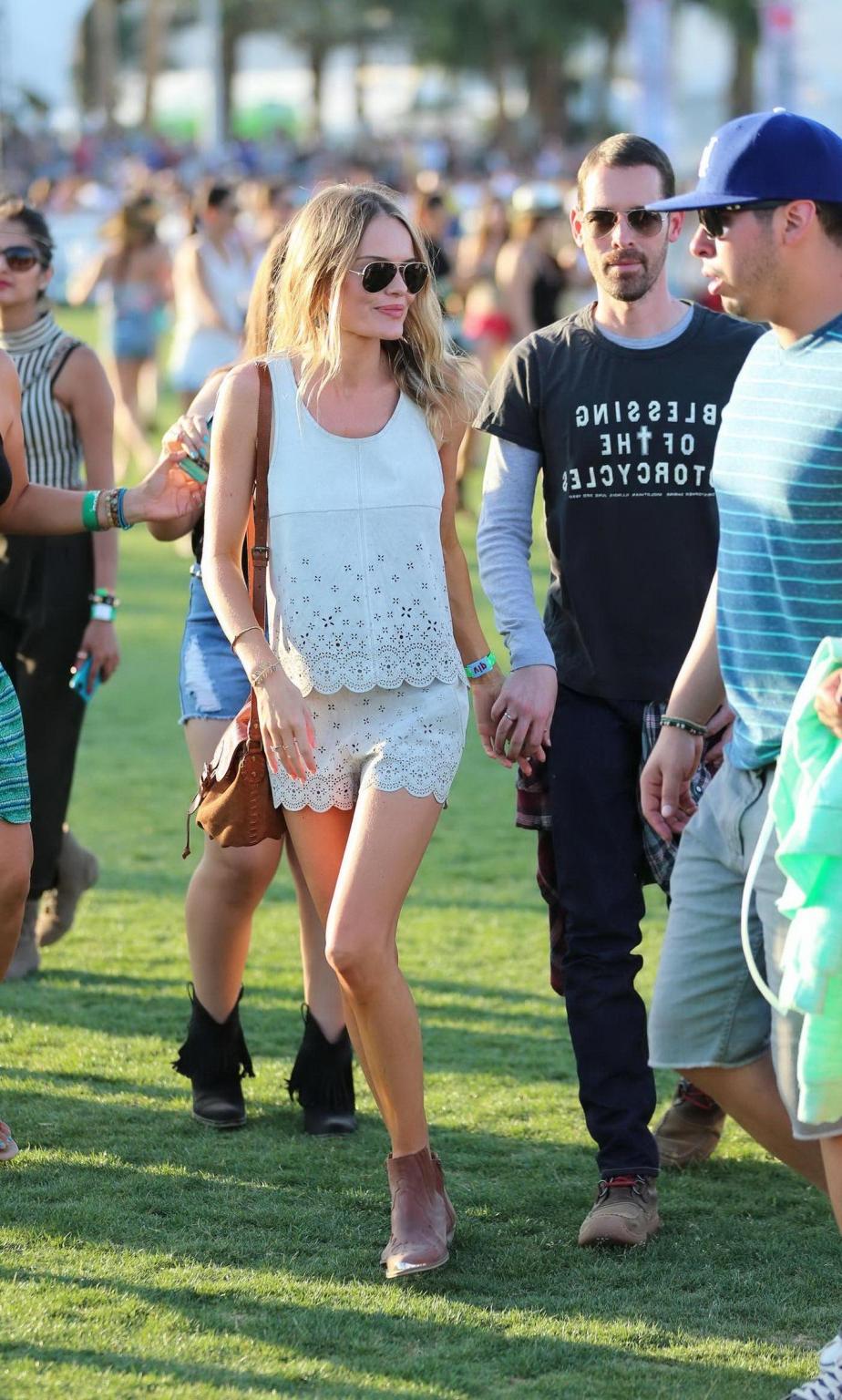 16P Kate Bosworth leggy wearing retro shorts and top at Coachella Music and Arts Fes