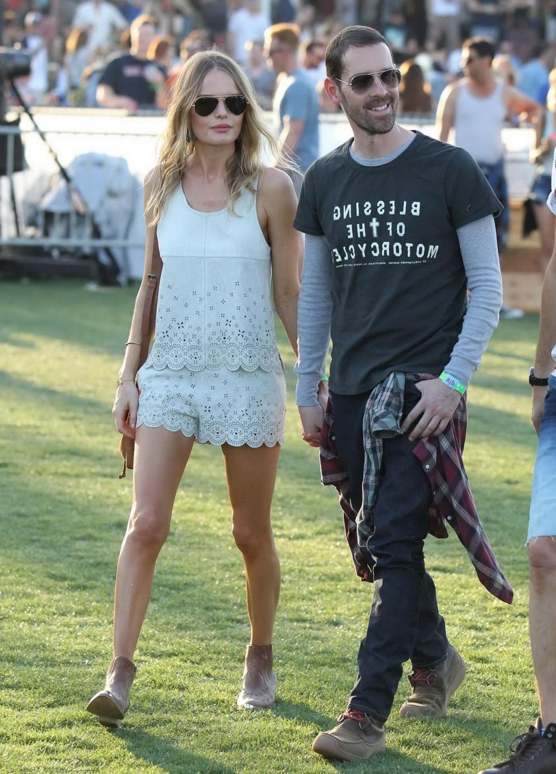 16P Kate Bosworth leggy wearing retro shorts and top at Coachella Music and Arts Fes