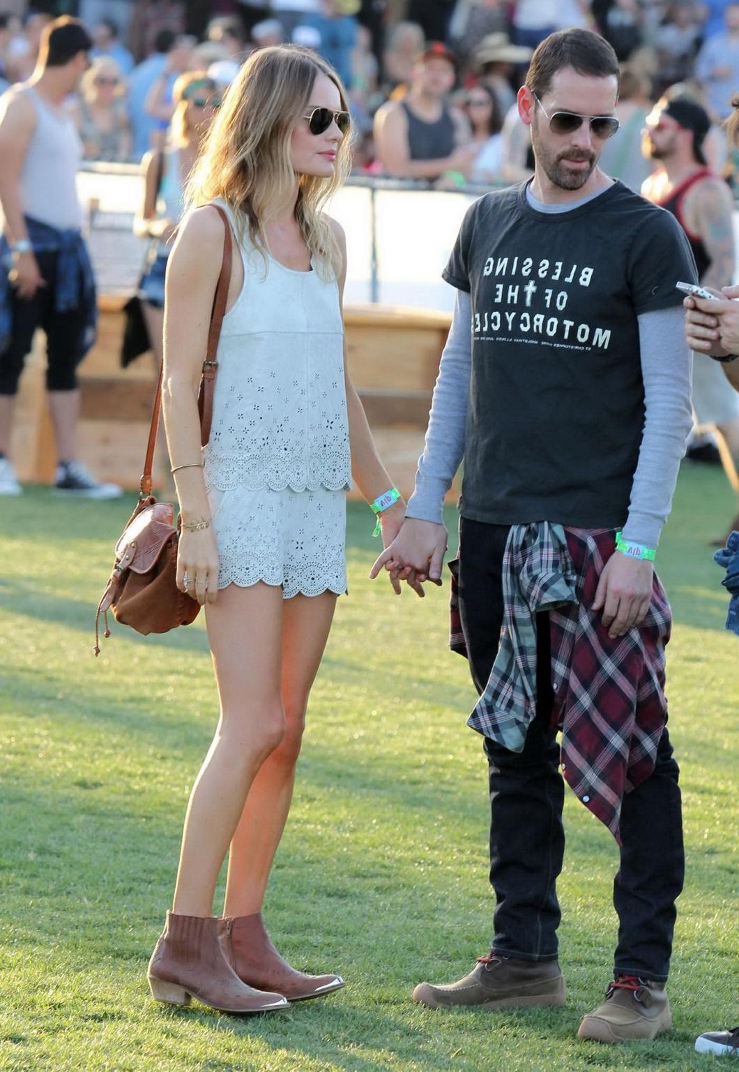 16P Kate Bosworth leggy wearing retro shorts and top at Coachella Music and Arts Fes