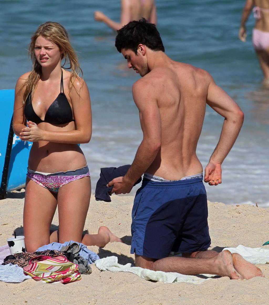 10P Samara Weaving tanning her hot body in topless at the Bronte Beach in Sydney