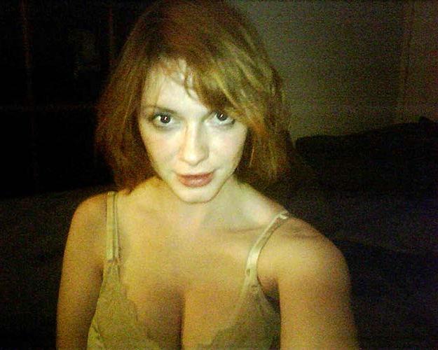 16P Christina Hendricks persnonal and alleged topless photos