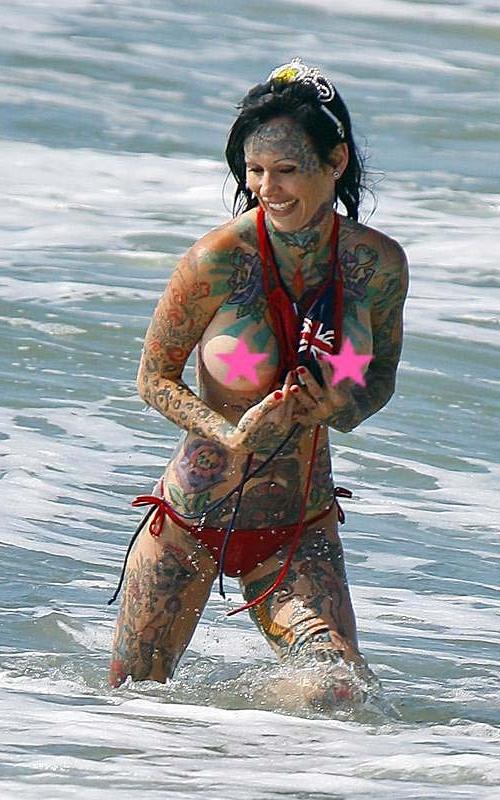 15P Michelle Mcgee exposing sexy bikini body and topless photos