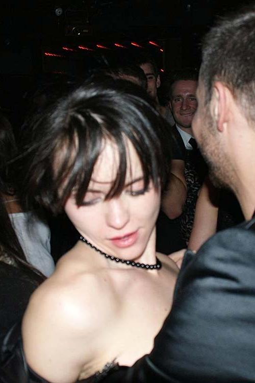 16P Christina Ricci posing in topless and showing sexy body