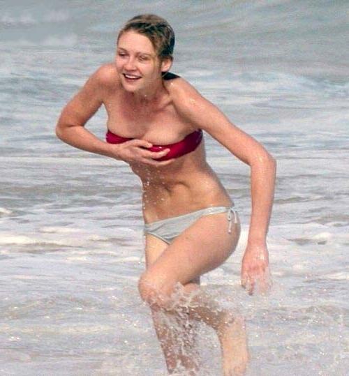 16P Kirsten Dunst very sexy and hot bikini and topless photos