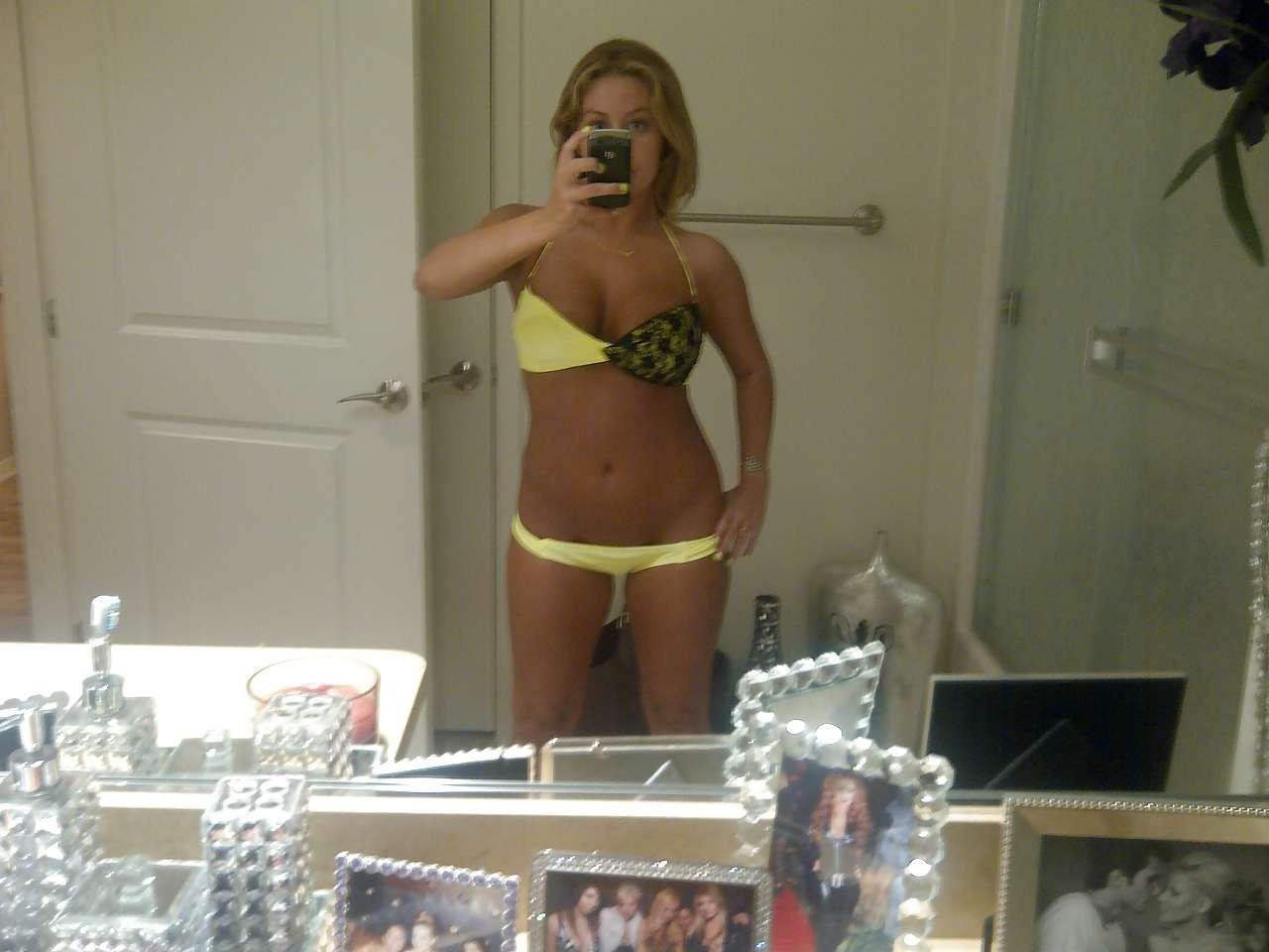 16P Aubrey O'Day posing in various bikinis and topless selfshoot for Twitter
