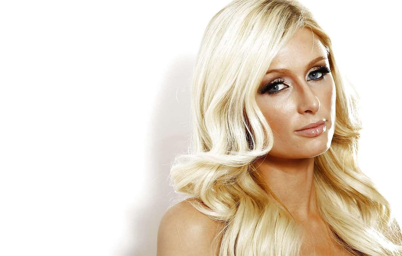 16P Paris Hilton in black stockings and showing her panties and making out wiht some