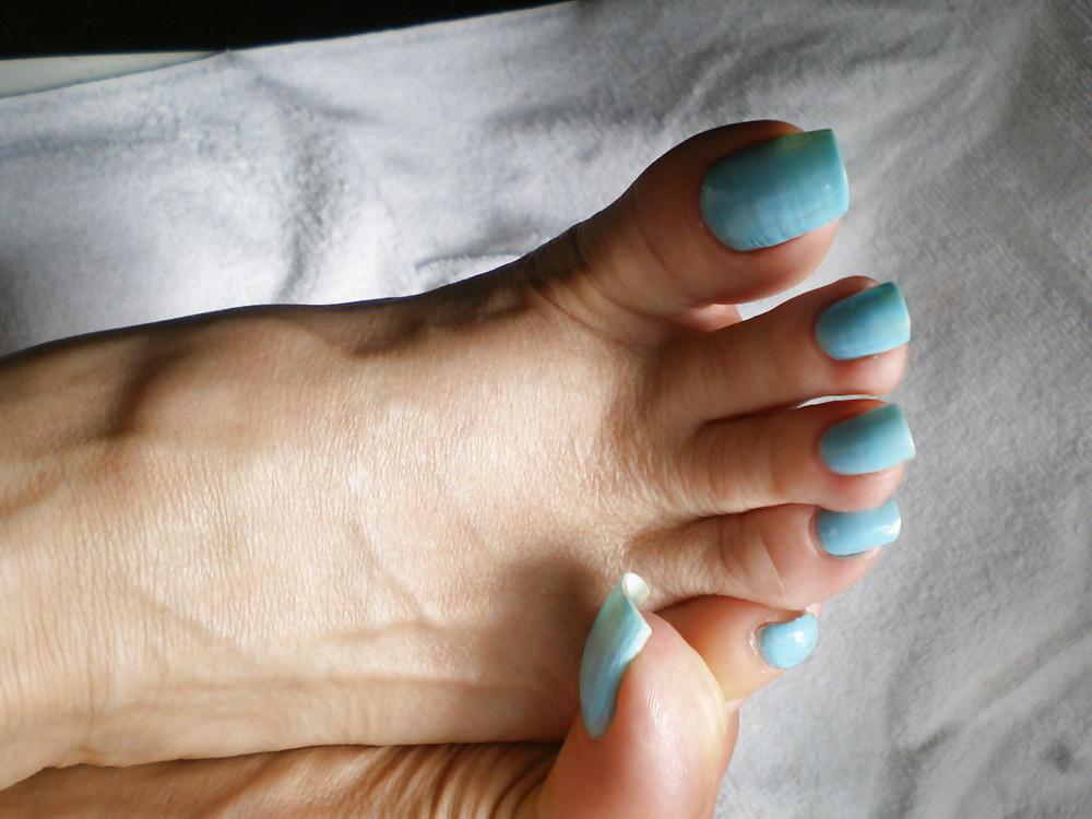 18P Hot Feet Pics