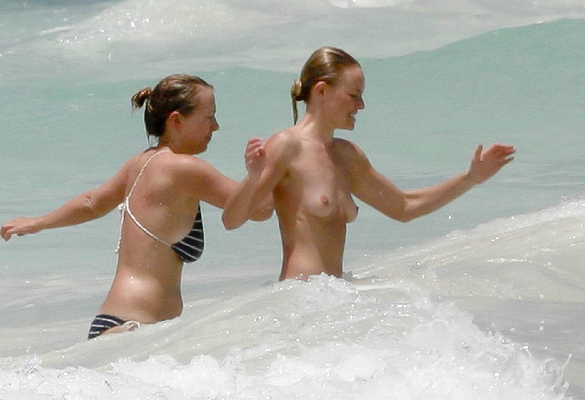 16P Kate Bosworth topless on the beach in Cancun Mexico