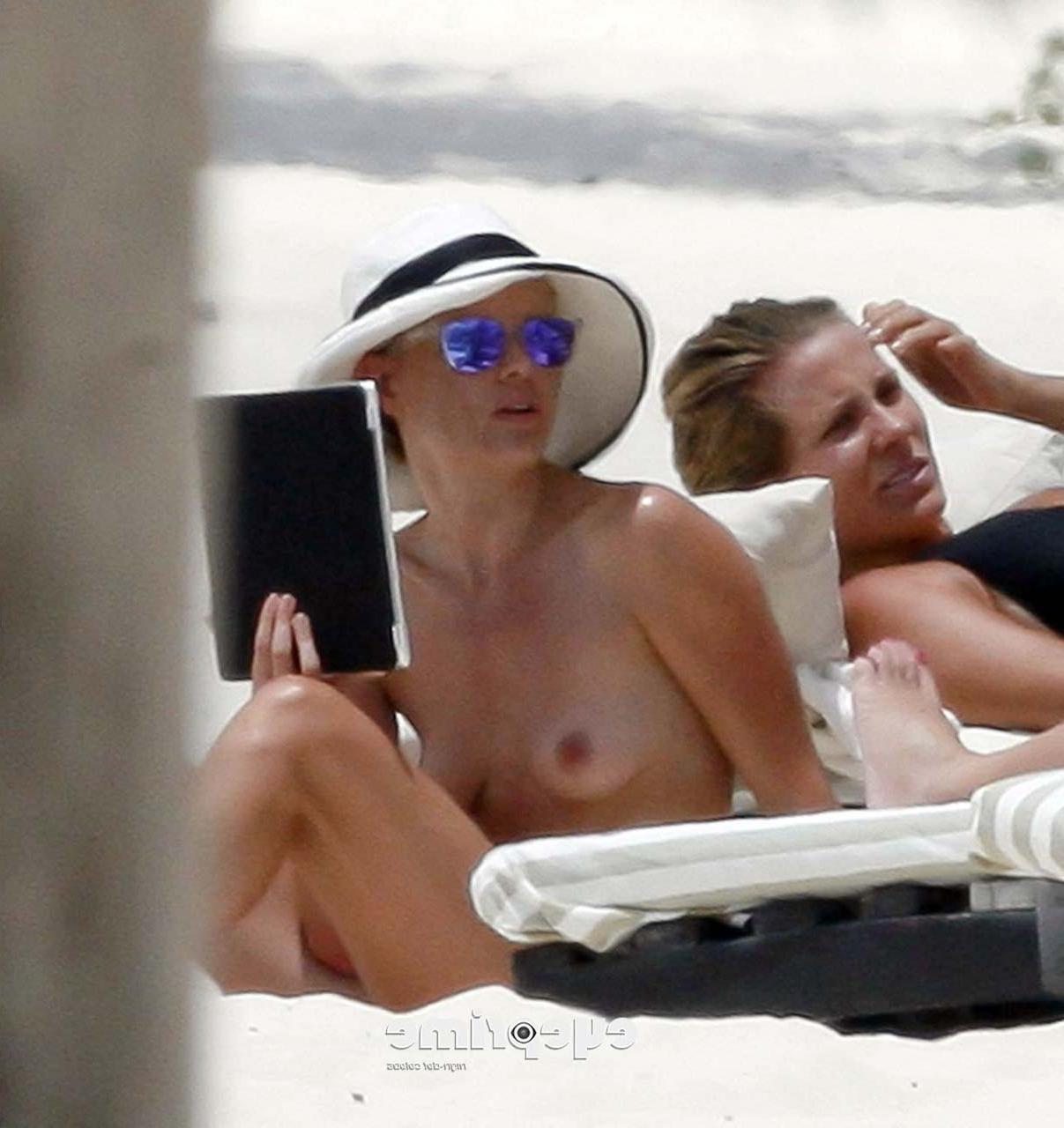 15P Kate Bosworth enjoying in topless on beach and showing sexy body