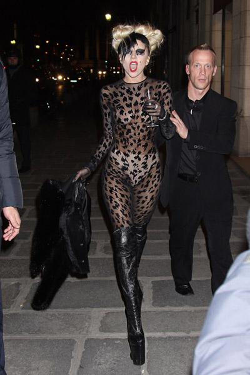 16P Lady Gaga shows juicy thong ass in lingerie