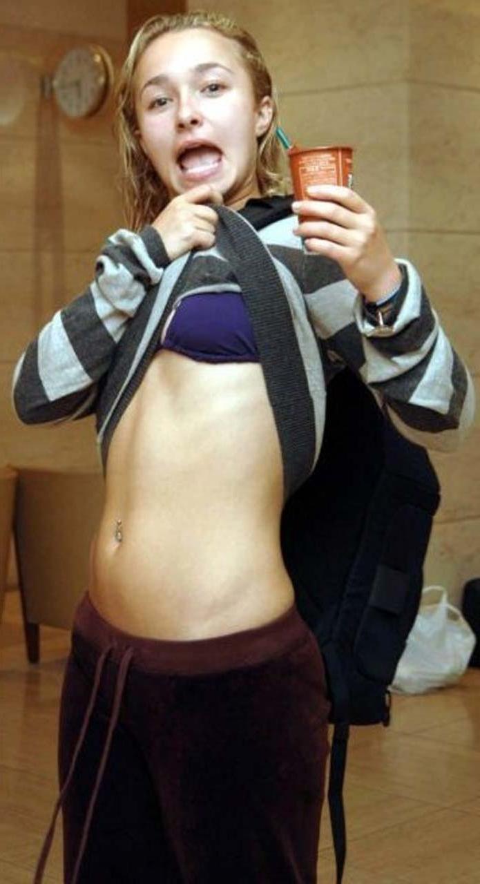 16P Hayden Panettiere looking fucking sexy and hot on paparazzi photos