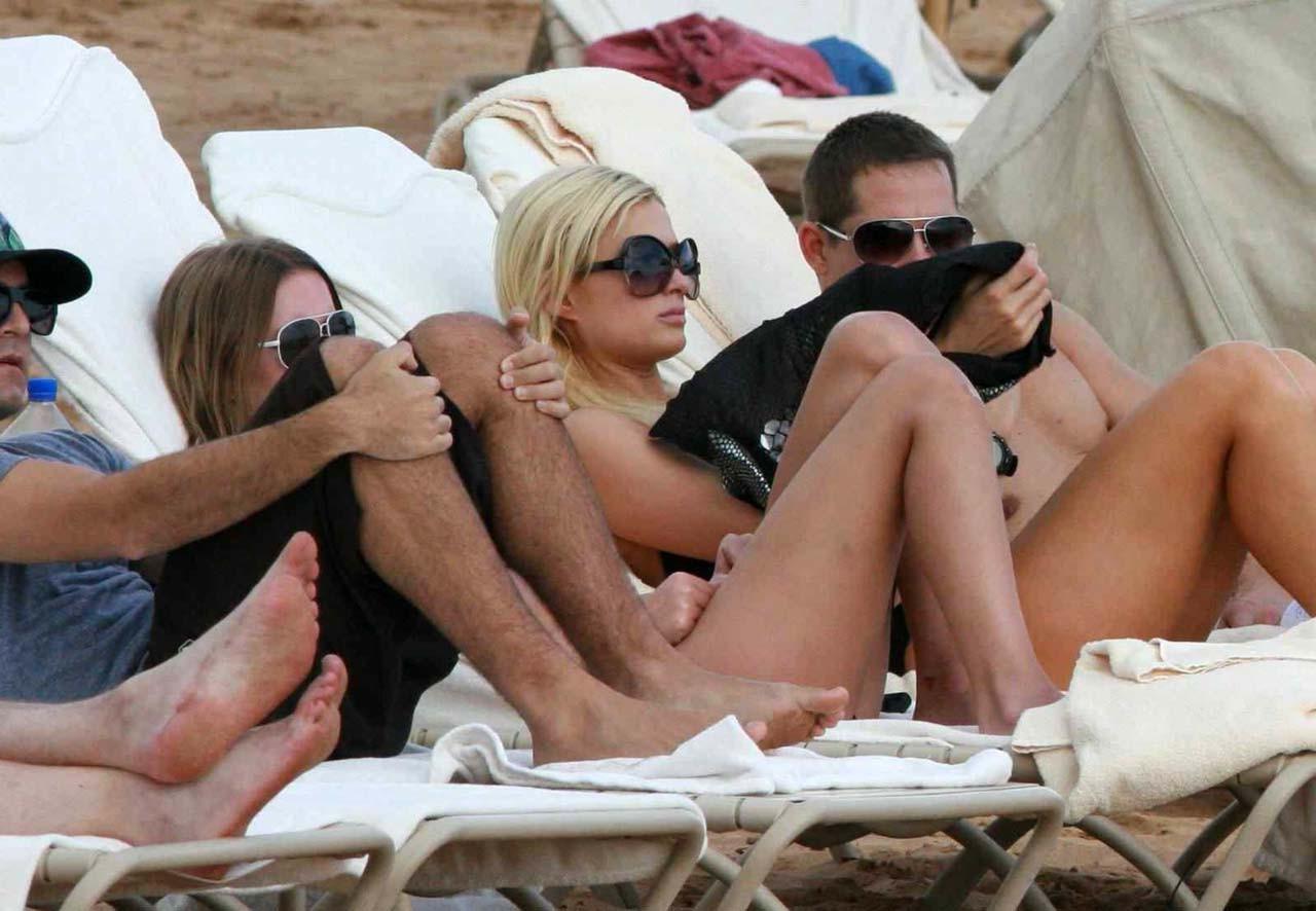 9P Paris Hilton leggy in mini skirt and black stockings and making out with boyfrie
