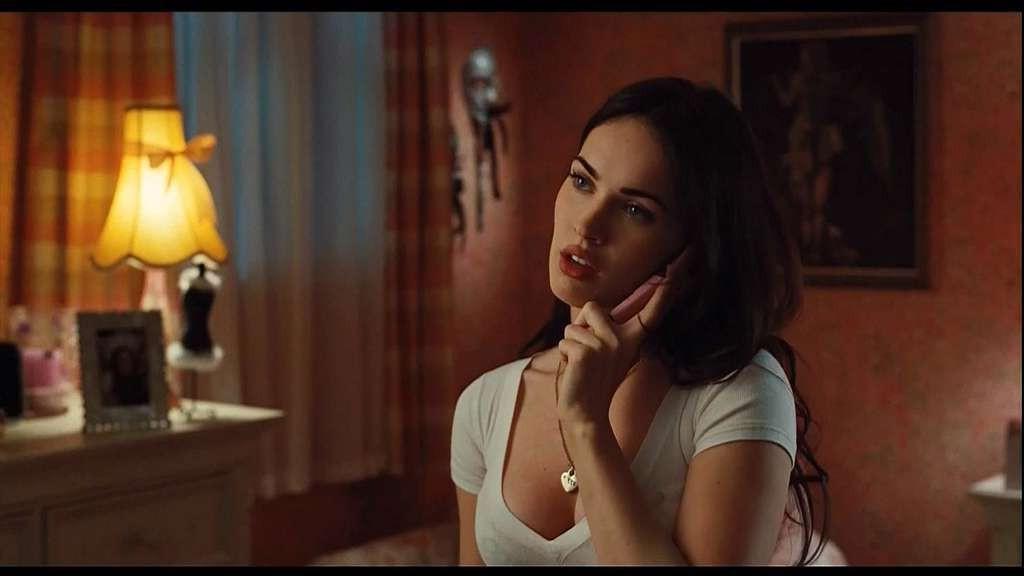 10P Megan Fox topless and kissing with another girl in lesbian sex scene