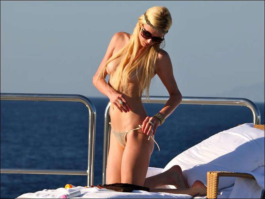 16P Paris Hilton enjoying on yacht in topless and showing sexy body