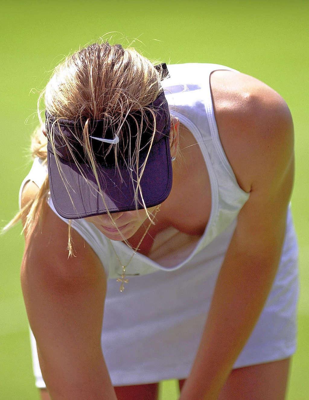 15P Maria Sharapova nipple slip while play tennis paparazzi shoots