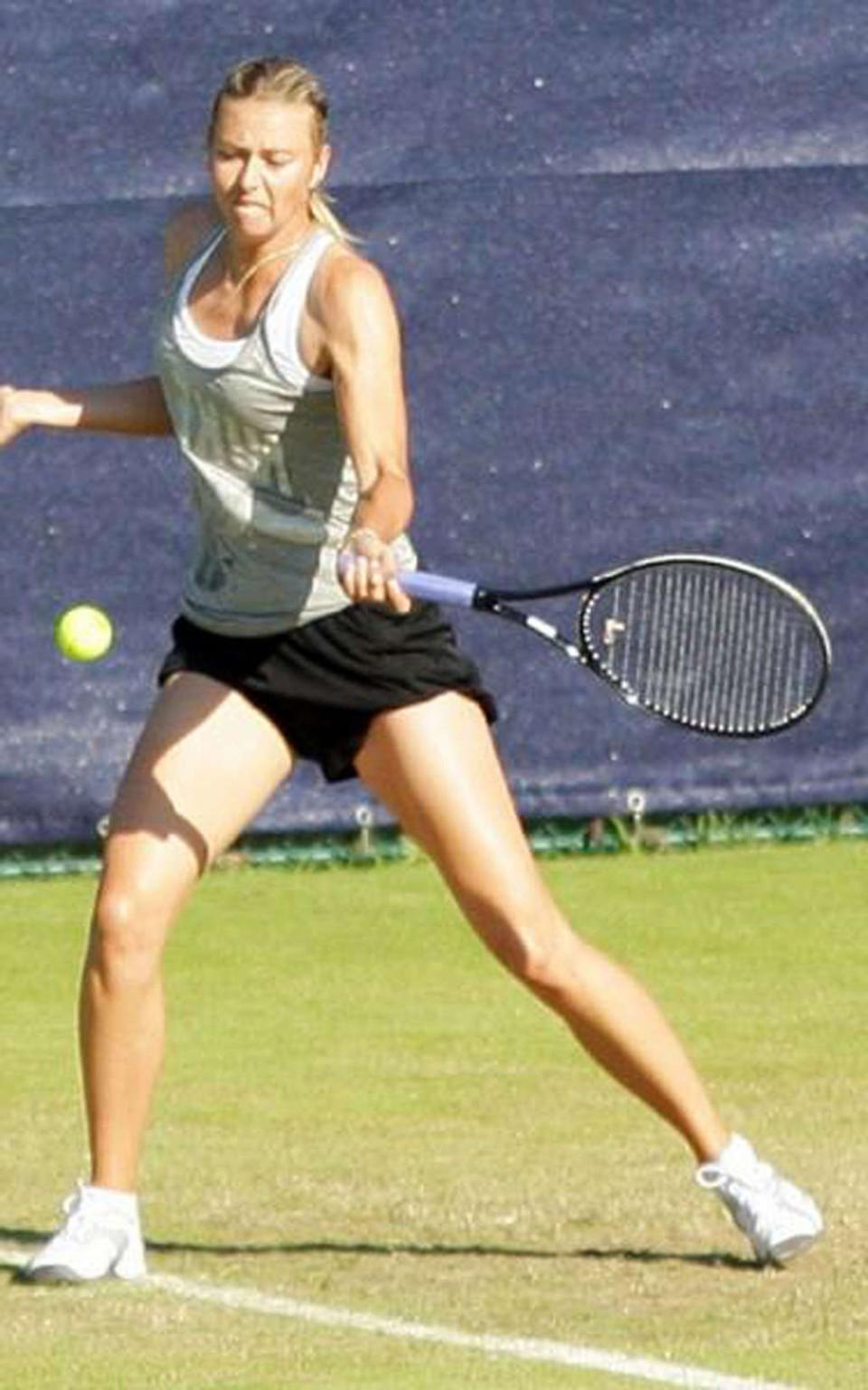 15P Maria Sharapova nipple slip while play tennis paparazzi shoots