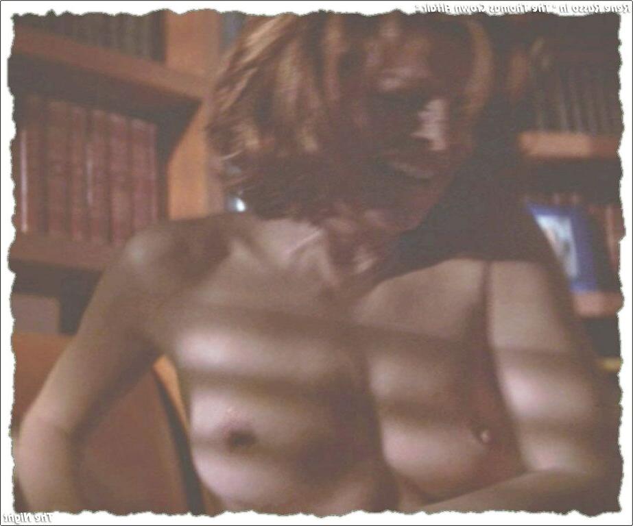 15P veteran redheaded actress Rene Russo suns topless