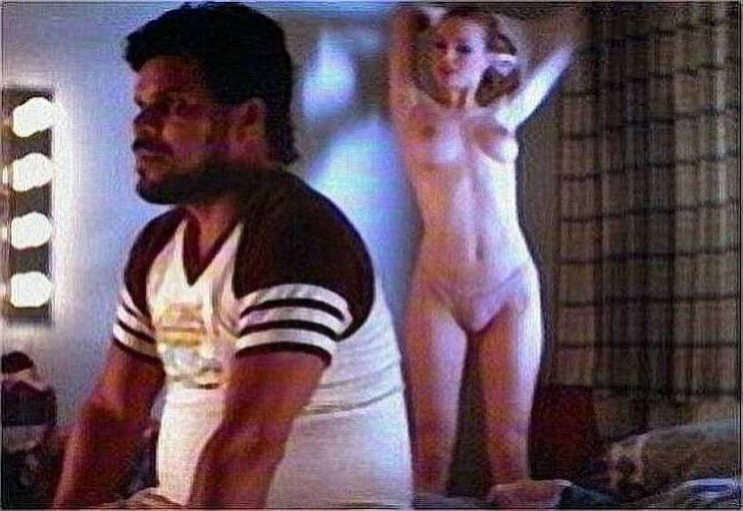 15P quirky Scrubs shrink celeb Heather Graham gets topless