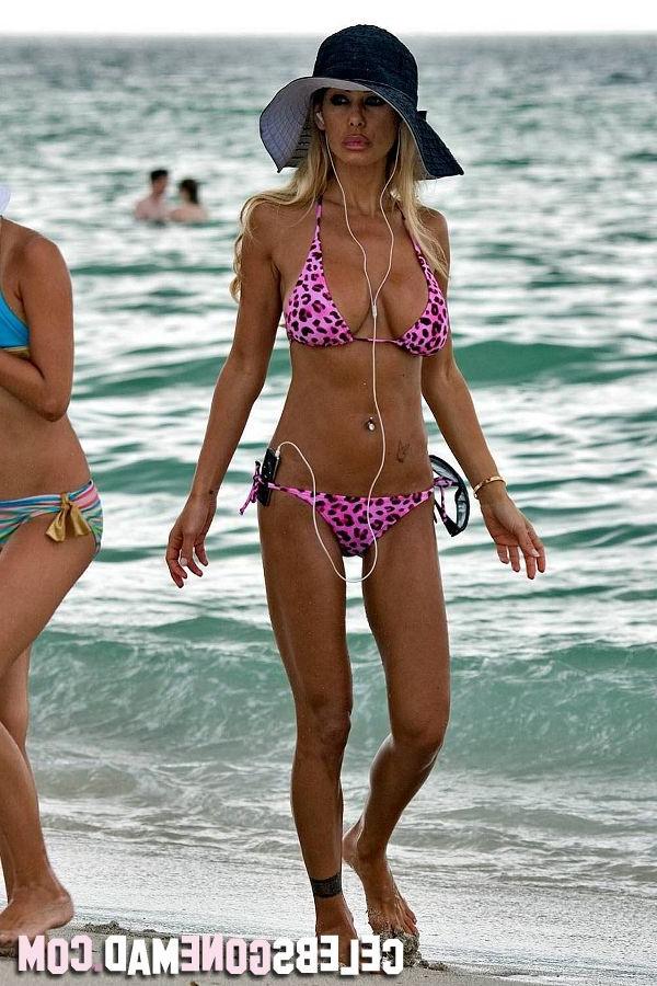 15P Shauna Sand exposing her juggs in hot bikini at the beach