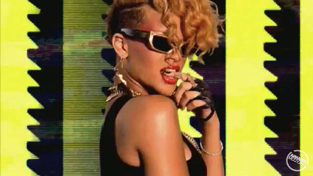 16P Rihanna look hot in her music video and exposing tits